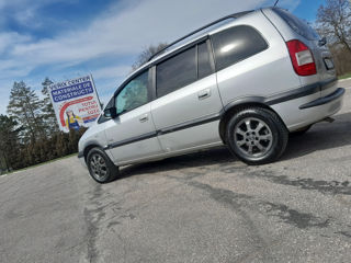 Opel Zafira foto 4