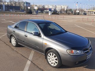 Nissan Almera foto 2