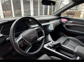 Audi E-tron Sportback foto 10