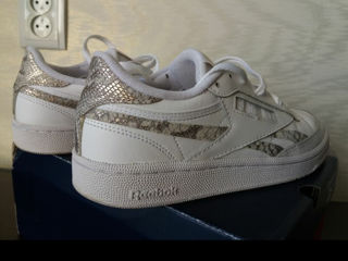 Original! Reebok Club C85, piele naturala, marimea 38 (24.5cm), 850 lei, sec. Ciocana foto 3