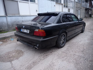 BMW 7 Series foto 3