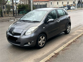 Toyota Yaris foto 2