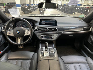 BMW 7 Series foto 12