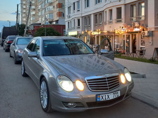 Mercedes E-Class foto 1