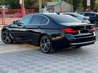 BMW 5 Series foto 3