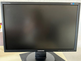 Monitor Benq sau Samsung