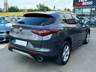 Alfa Romeo Stelvio foto 5