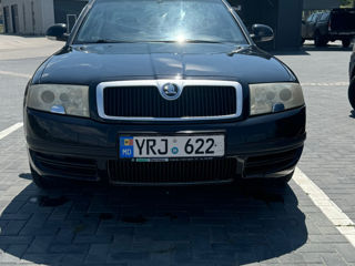 Skoda Superb foto 2