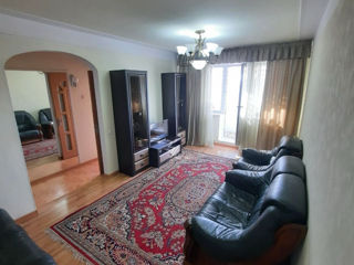 Apartament cu 3 camere, 60 m², Centru, Bălți foto 1