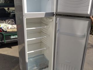 Reparatia si incarcarea frigiderelor la domiciliu la orce ora 24/24 ремонт и заправка холодильника