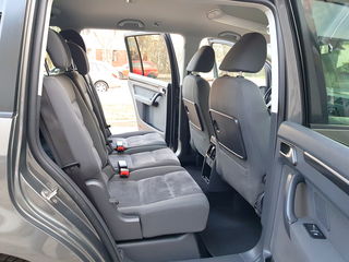 Volkswagen Touran foto 15