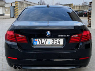 BMW 5 Series foto 4