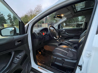 Ford Kuga foto 8