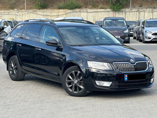 Skoda Octavia foto 1