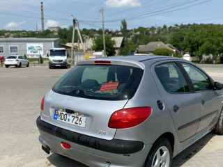 Peugeot 206 foto 6