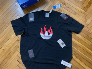 T-shirt adidas with fire