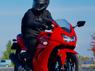 Kawasaki Ninja 250R foto 3