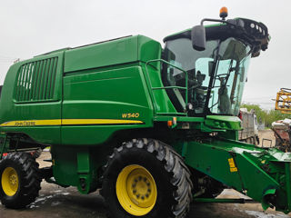 Комбайн - John Deere W540