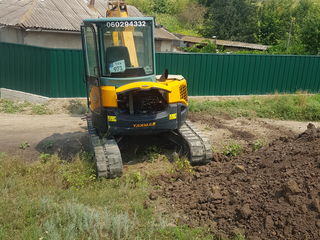 Execut lucrari minexcavator de 5.5 t foto 3