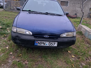 Ford Mondeo foto 2