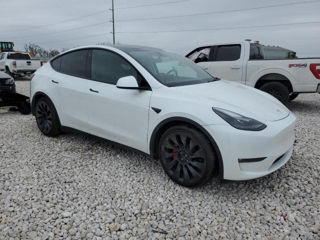 Tesla Model Y foto 3