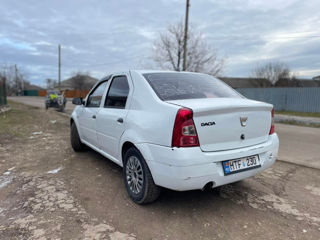 Dacia Logan foto 4