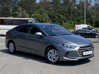 Hyundai Elantra foto 3