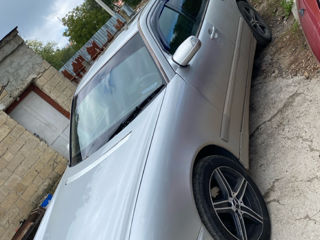 Mercedes E-Class foto 4