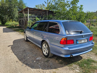 BMW 5 Series foto 6