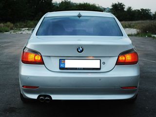 BMW 5 Series foto 8