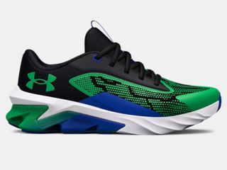 Under Armour Chargd Scramjet 4. 40