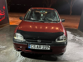 Opel Corsa foto 1