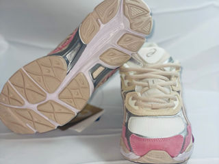 Кроссовки Asics фото 4