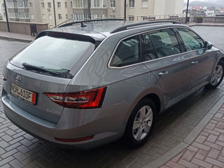 Skoda Superb foto 4