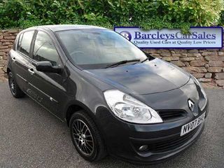 Renault Clio foto 1