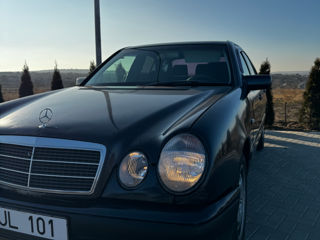 Mercedes E-Class foto 5