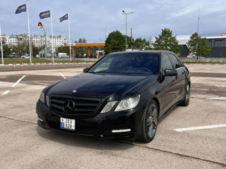Mercedes E-Class фото 0