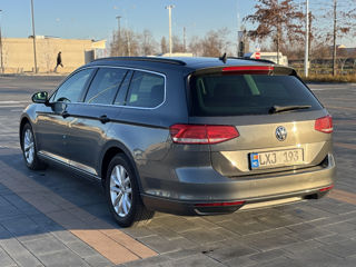 Volkswagen Passat foto 3