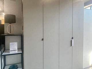 Шкаф с дверям из МДФ