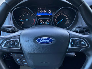 Ford Focus foto 9