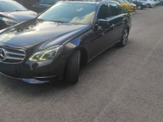 Mercedes E-Class foto 4