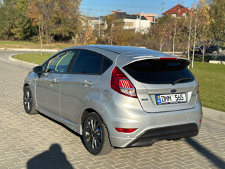 Ford Fiesta foto 5