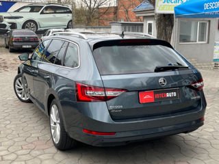 Skoda Superb foto 3