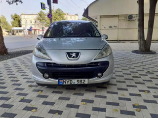 Peugeot 207 foto 2