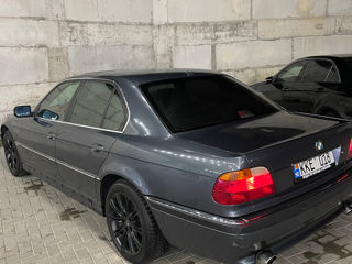 BMW 7 Series foto 6