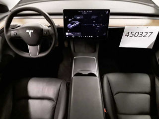 Tesla Model 3 foto 3