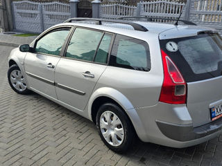 Renault Megane foto 2