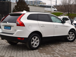 Volvo XC60 foto 2