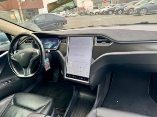 Tesla Model S foto 8