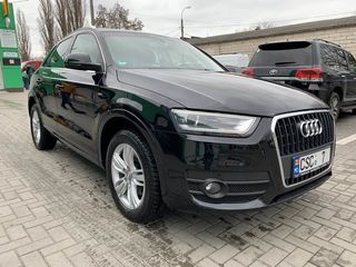 Audi Q3 foto 1